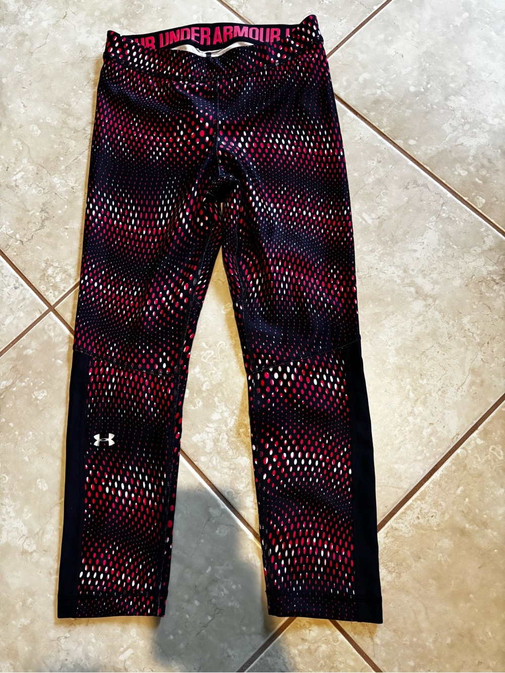 Under Armour Women’s Blue & Pink Printed Performance Cropped Leggings